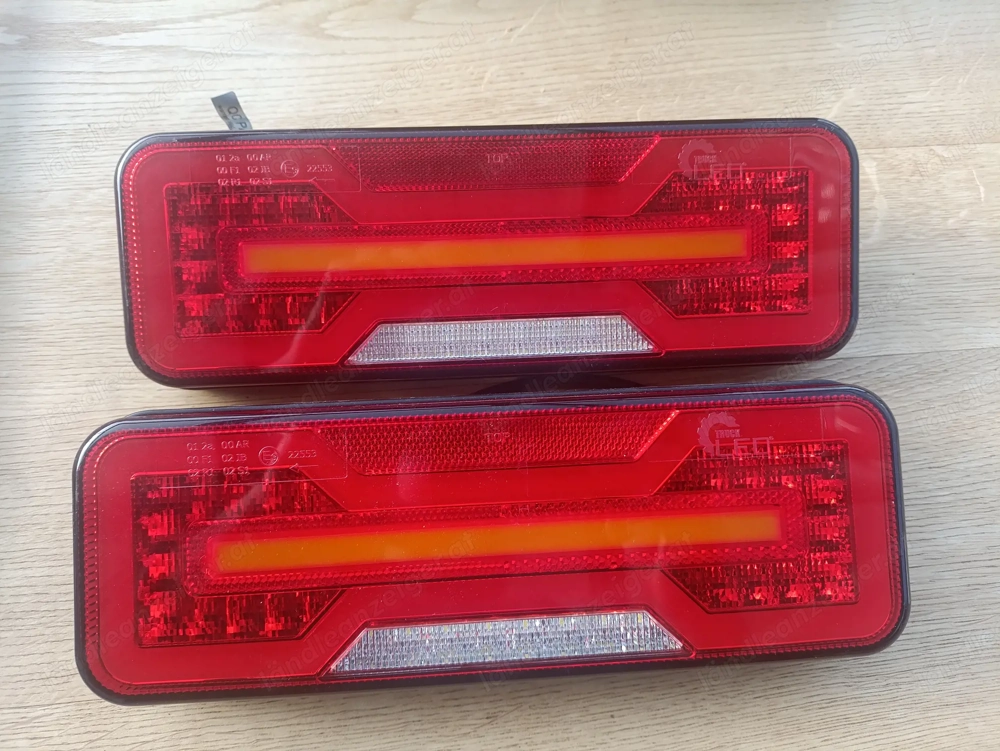 2x LED Rückleuchten Anhänger LKW Trailer Rücklicht Pritsche BUS Laufblinker 12V 24V