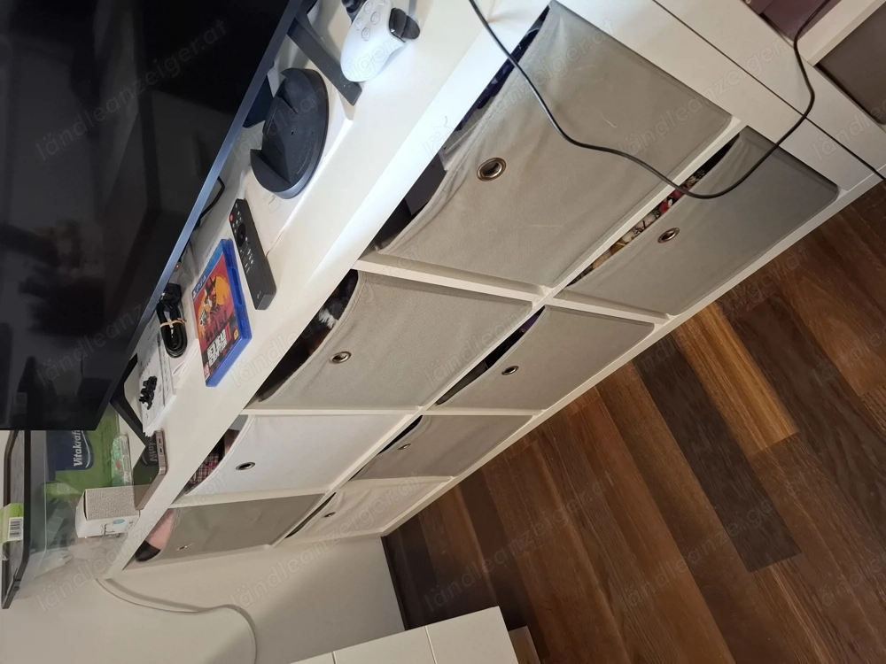 Regal weiß mit 8 Fächer