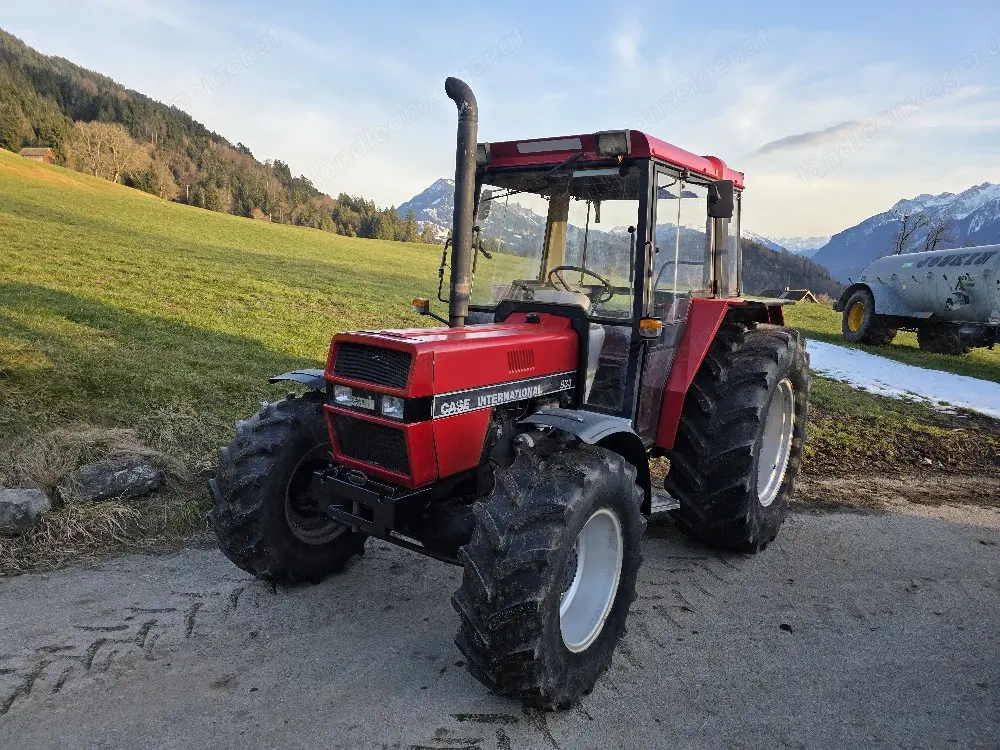 Traktor Case IH 833