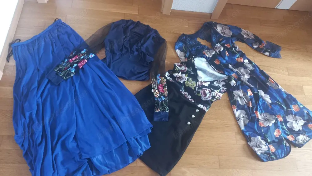 blaues Damenbekleidungspaket 
