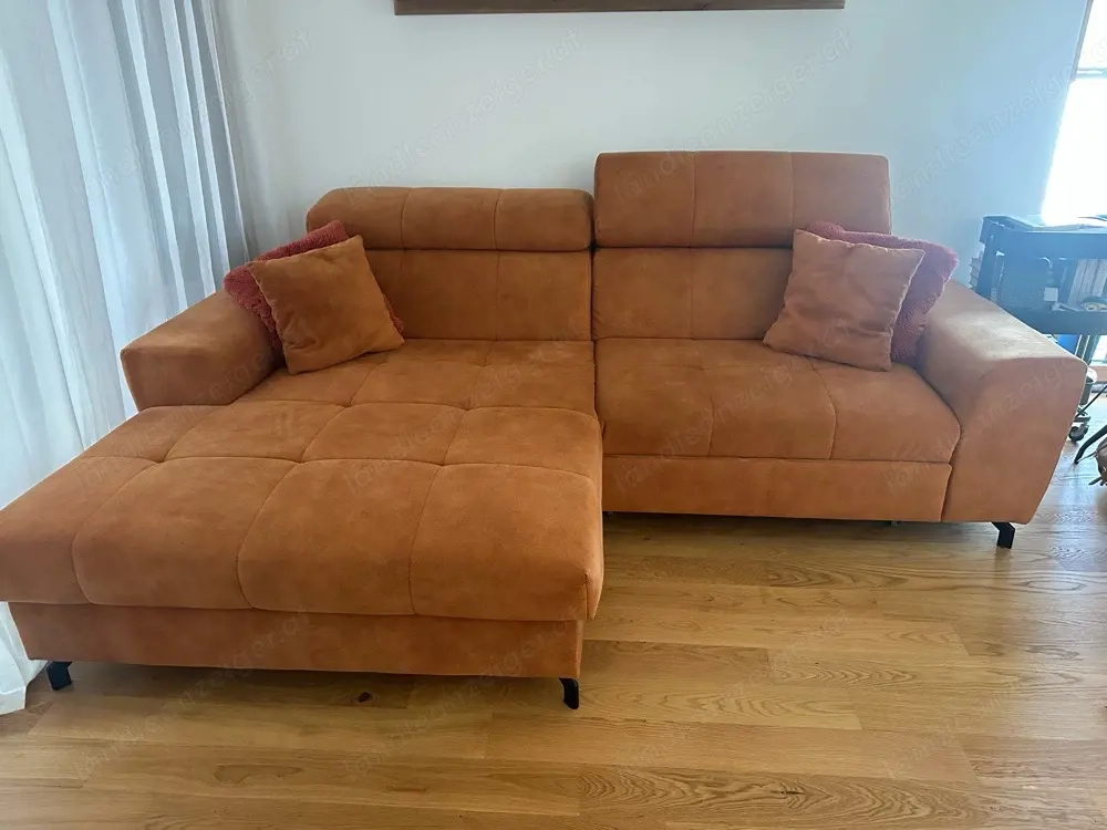 Couch mit Bettfunktion und Stauraum