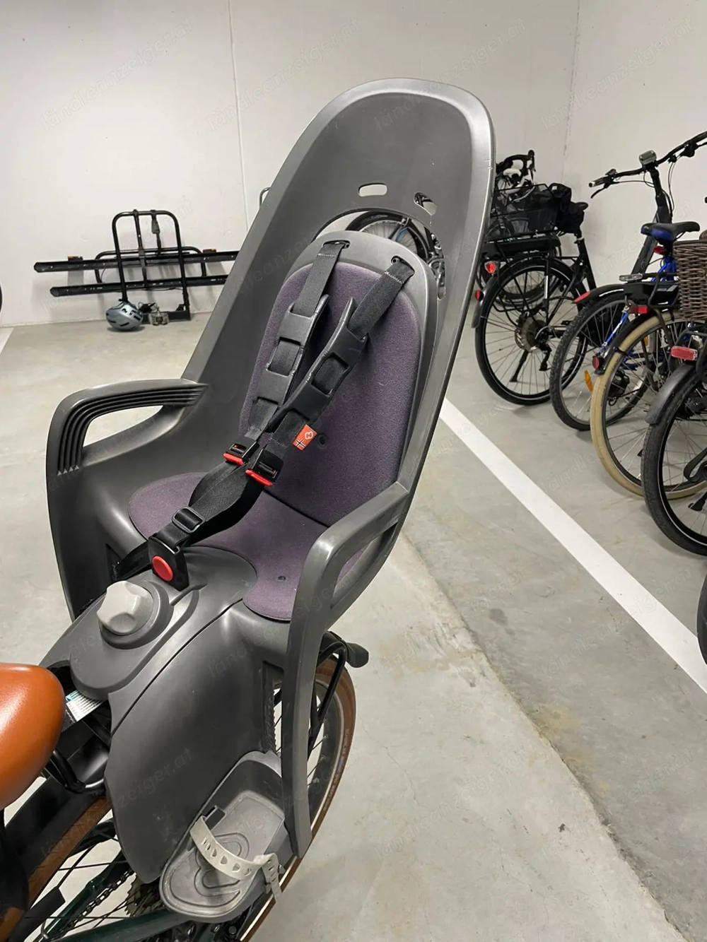 Hamax Zenith Relax Kindersitz mit Gepäckträgerhalterung