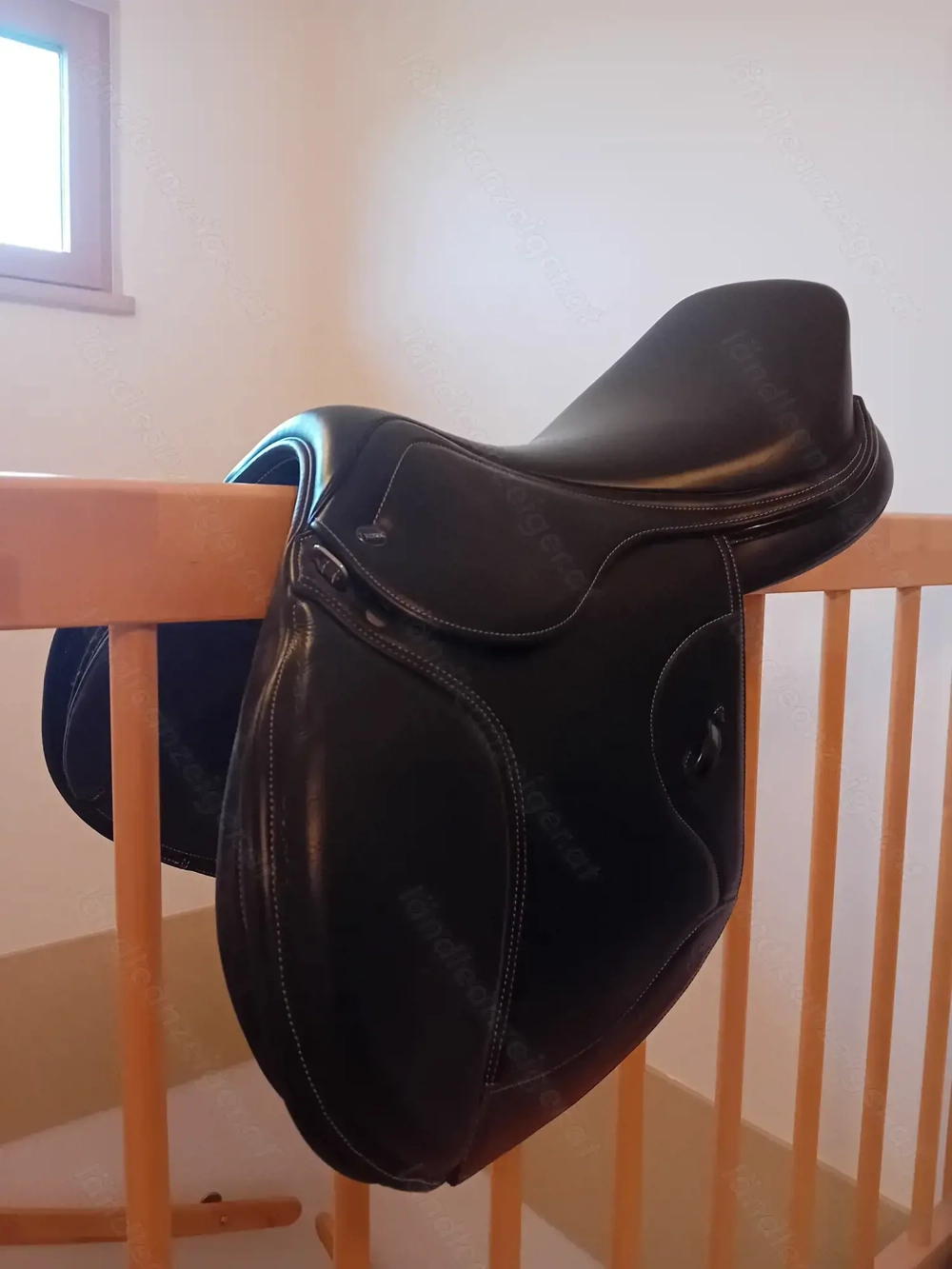 Springsattel Ikonic light 17,5 Zoll