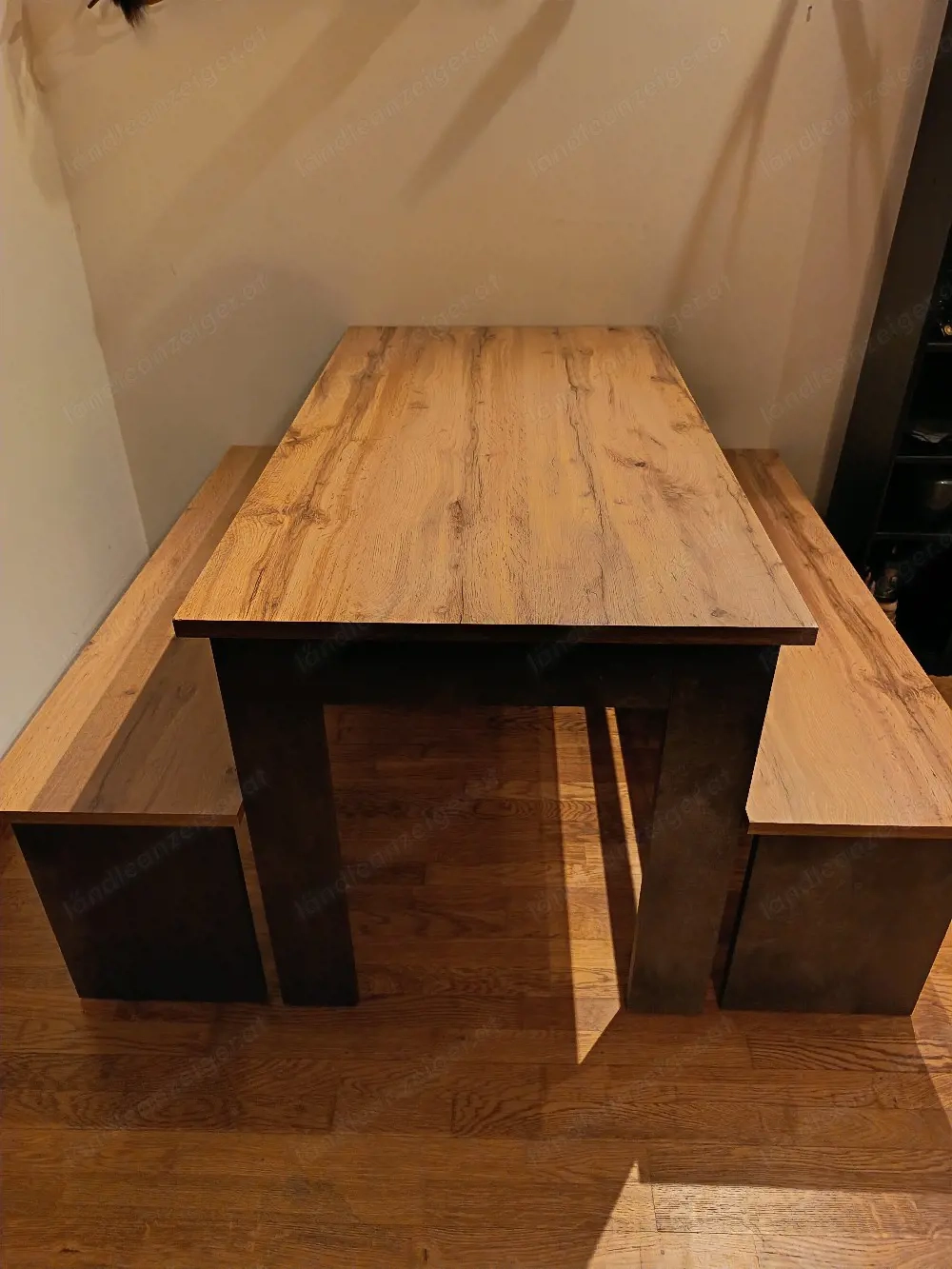 Tisch inkl. Sitzbänke