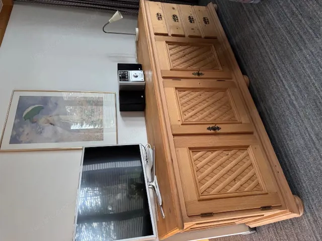 Buffet bzw. große Kommode aus massivem Fichtenholz