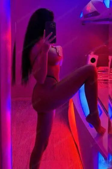 New Sexy Brünette in deine Stadt!