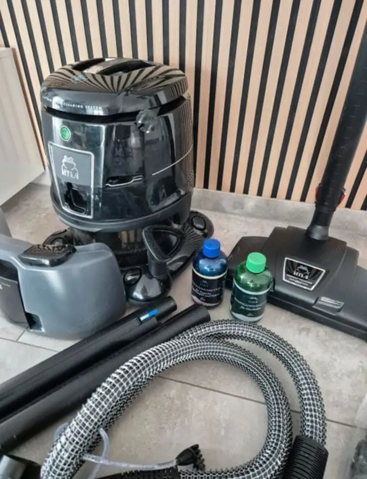 Hyla Staubsauger mit Wasserfiltration+ Zubehör