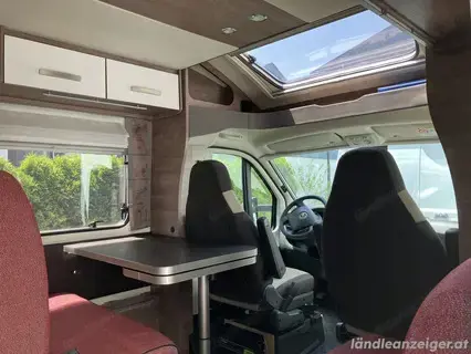 Knaus Live Wave 650 mg mit Hubbett und Festbett