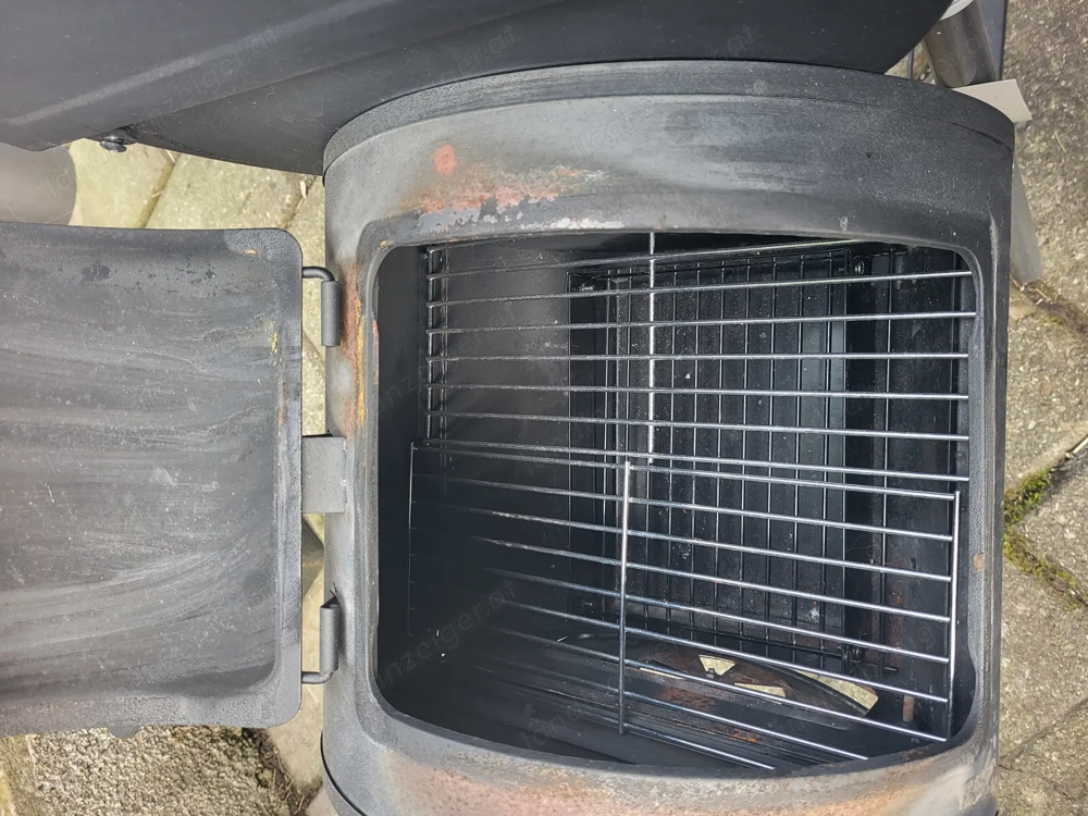 Holzkohlegrill zu verschenken 