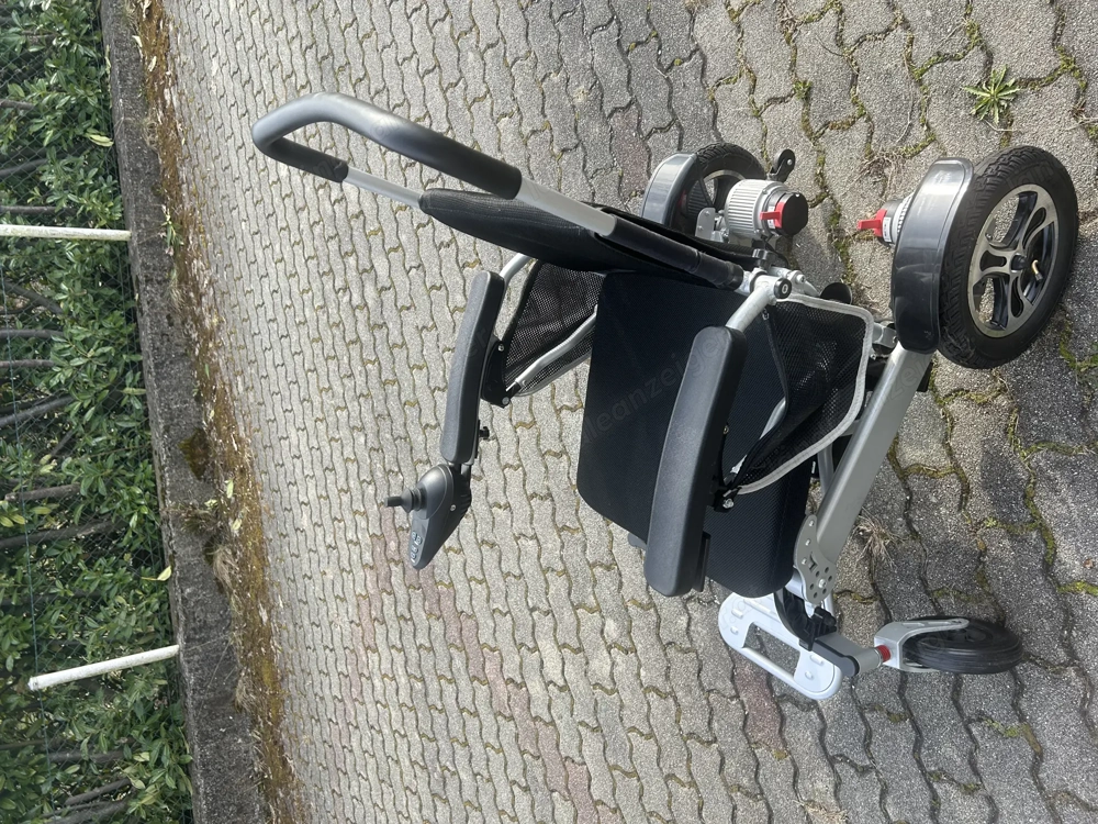 Elektischer Rollstuhl 