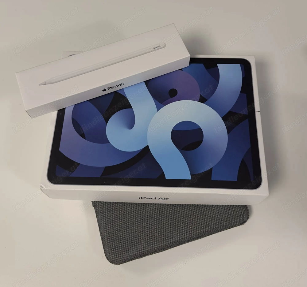 Apple iPad Air 4 (64GB, sky blue) mit Apple Pencil (2. Gen) und Logitech Folio Touch