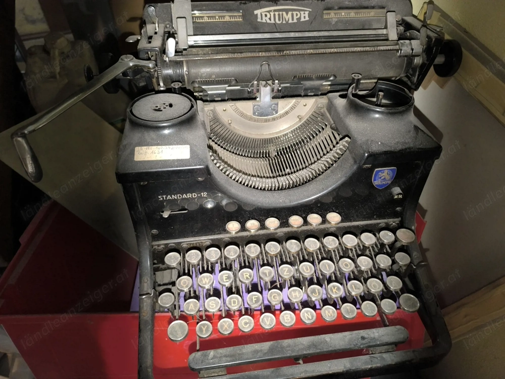 Alte Schreibmaschine Triumph 