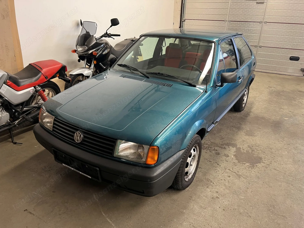 VW Polo 86L