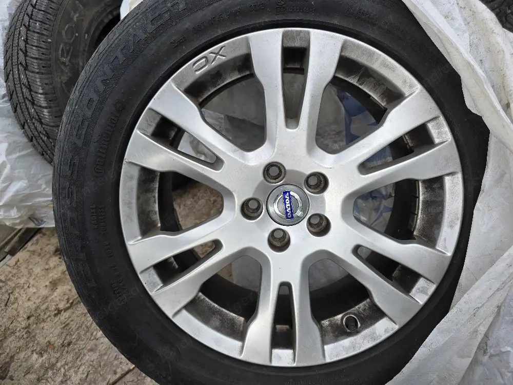 Original Volvo XC90 Winter u. Sommerräder   Alufelgen mit Continental Reifen