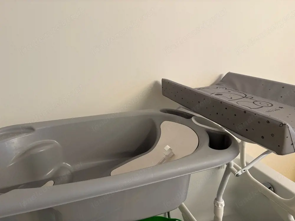 Badewanne - Wickeltisch, Bade-Wickelkombination ab der Geburt