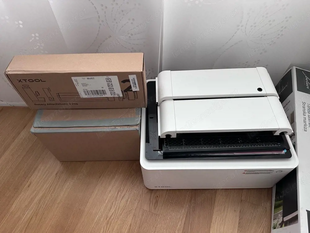 Xtool M1 mit Air Assist und Rotary Modul