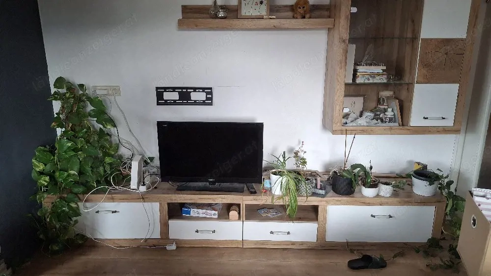 Sideboard mit Hängeschrank