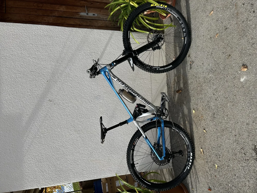 Mondraker Superfoxy 2023