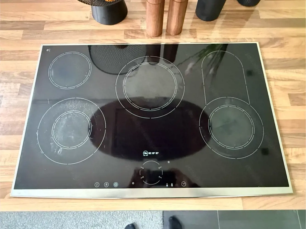 Neff Kochfeld " gebraucht "  80cm x 52cm Aussenmaß