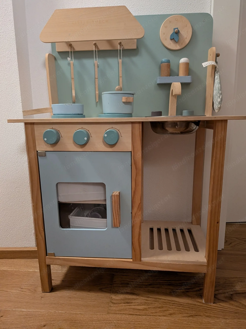 Gebrauchte Kinderspielküche mit Zubehör 