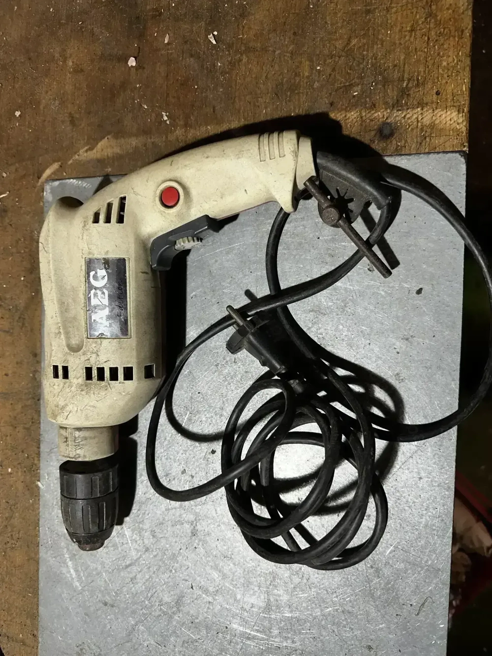 Bohrmaschine mit Schlag