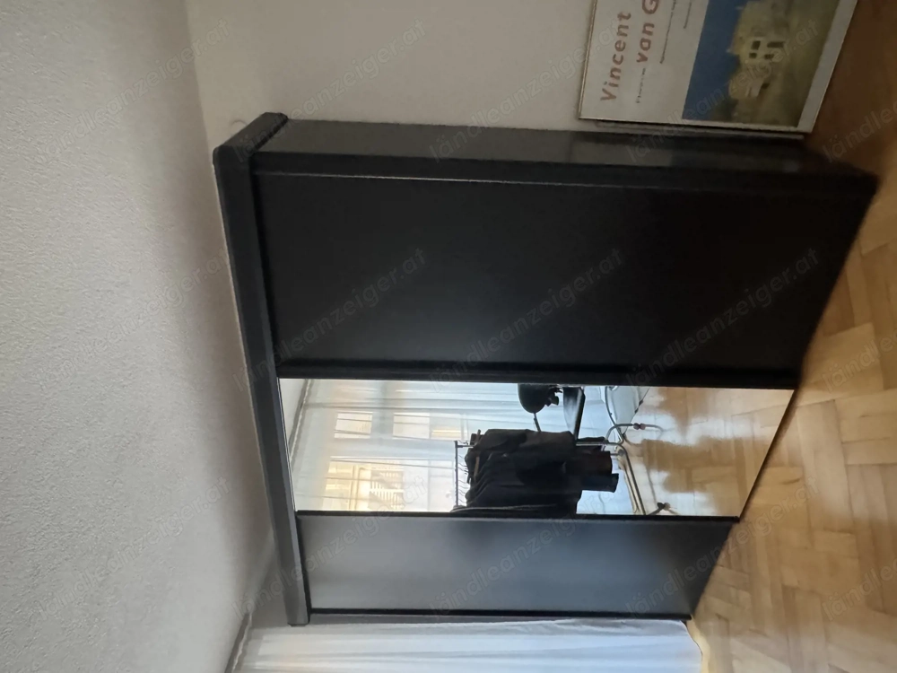 Kleiderschrank zu verkaufen 