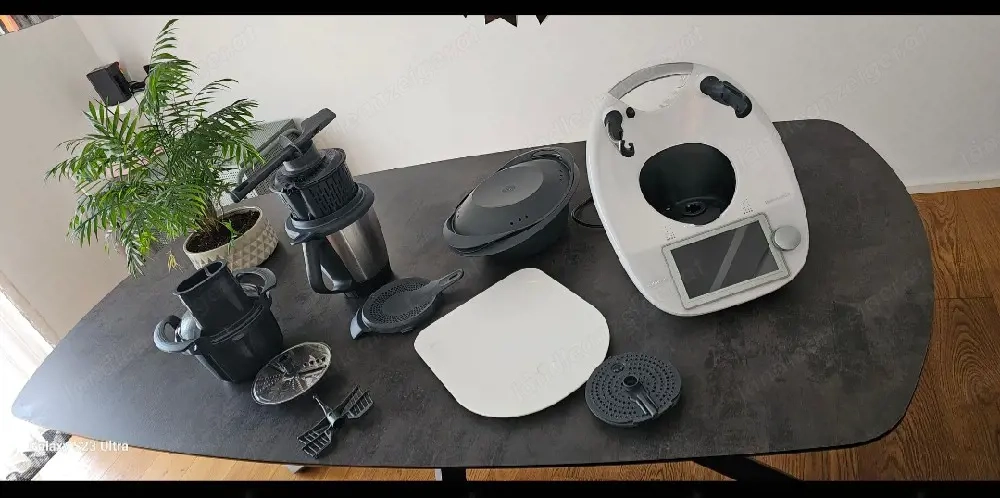 TOP!!! Thermomix TM6, inkl. Brett u. Gemüsestyler