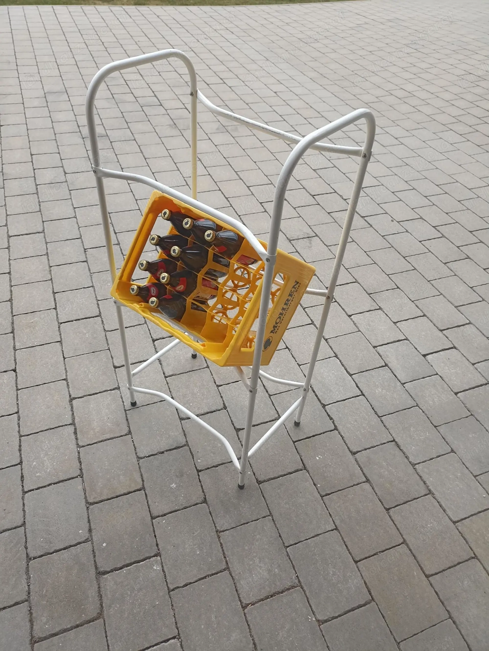 Getränkekistenregal