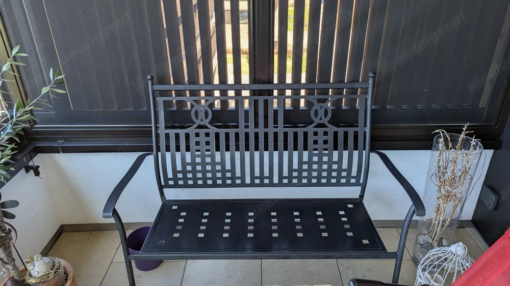 Stilvolle Gartenbank metall
