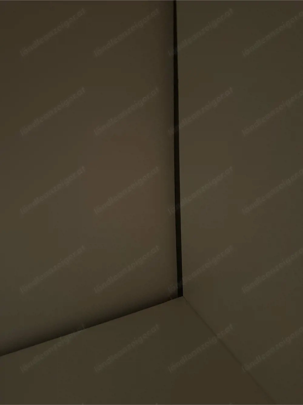 Kleiderschrank zu Verschenken