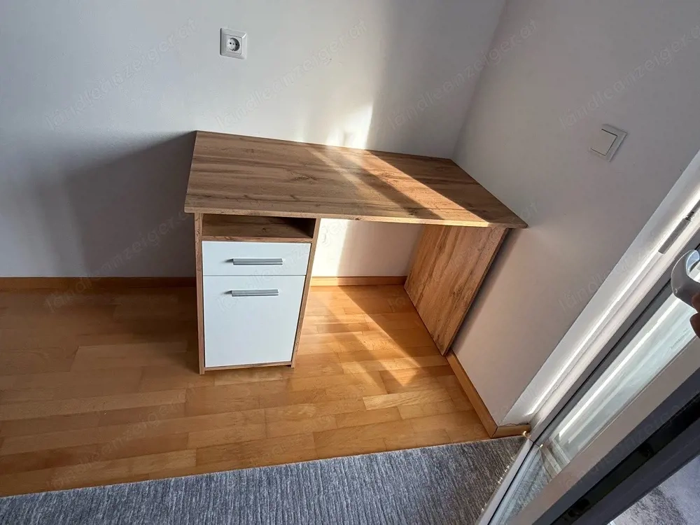 Schreibtisch zum verschenken