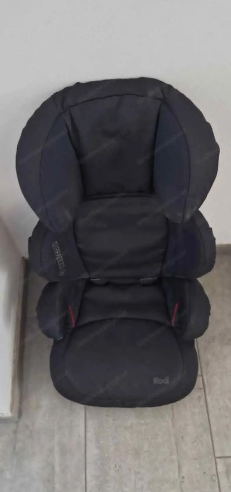 Kindersitz MaxiCosi mit abnehmbarer Rückenlehne 