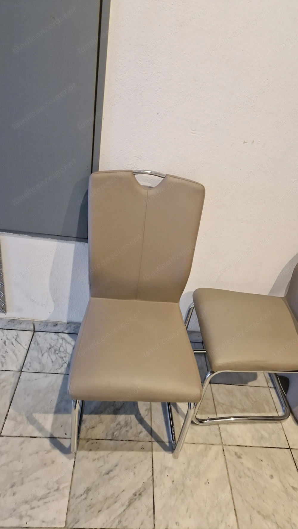 Esszimmerstühle (4 Stück)   guter Zustand