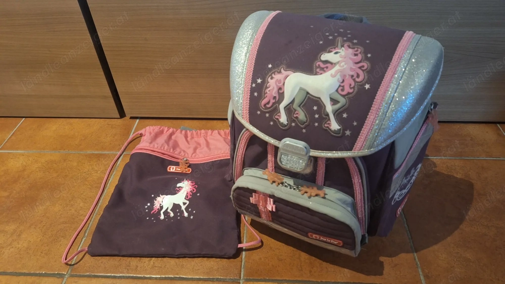 Hochwertige Schultasche Step by Step, Mädchen, violett, Einhorn! Mit Turnbeutel