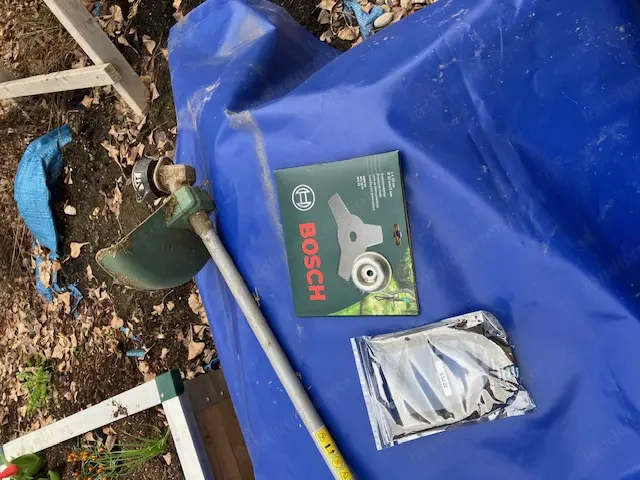 Freischneider mit Faden oder Klinge