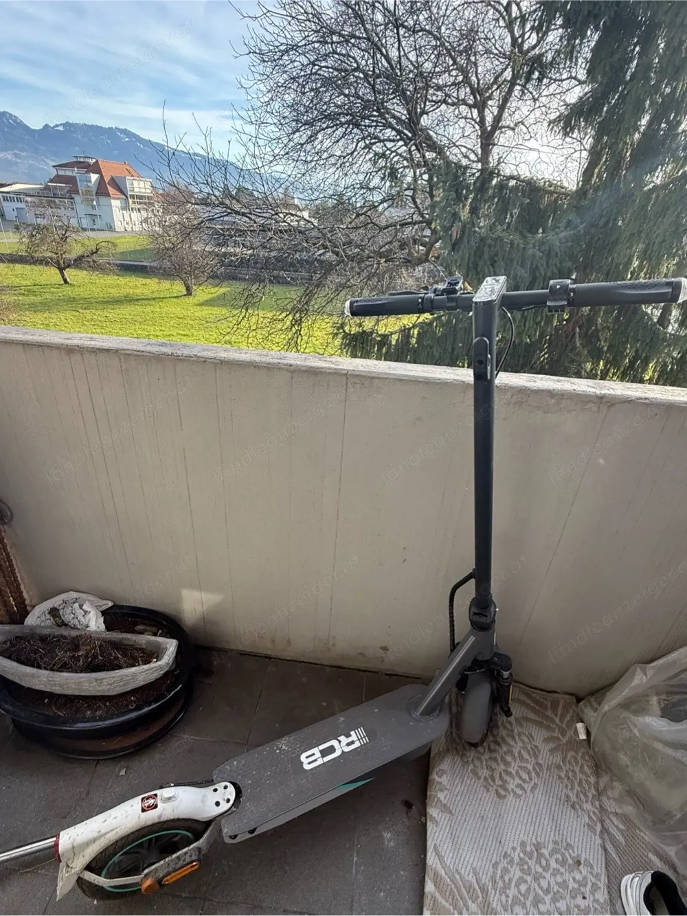 Elektro Scooter wie neu 2-3 mal benutzt 