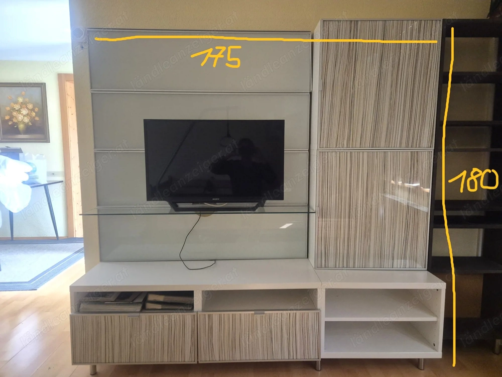 Wohnzimmerwandverbau