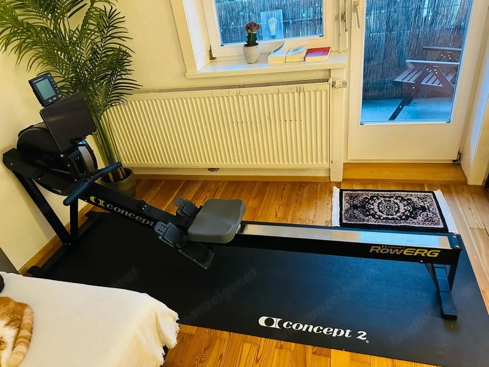 Concept2 RowErg Rudergerät (PM5) inkl. Matte & Tablethalterung   neuwertig