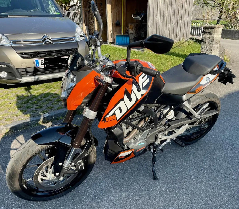 KTM Duke 125 