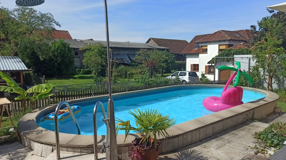 Gartenwohnung mit EFH-Charakter | 200 m  Südgarten mit Pool | großer Keller | 35 m   Garage | Privat