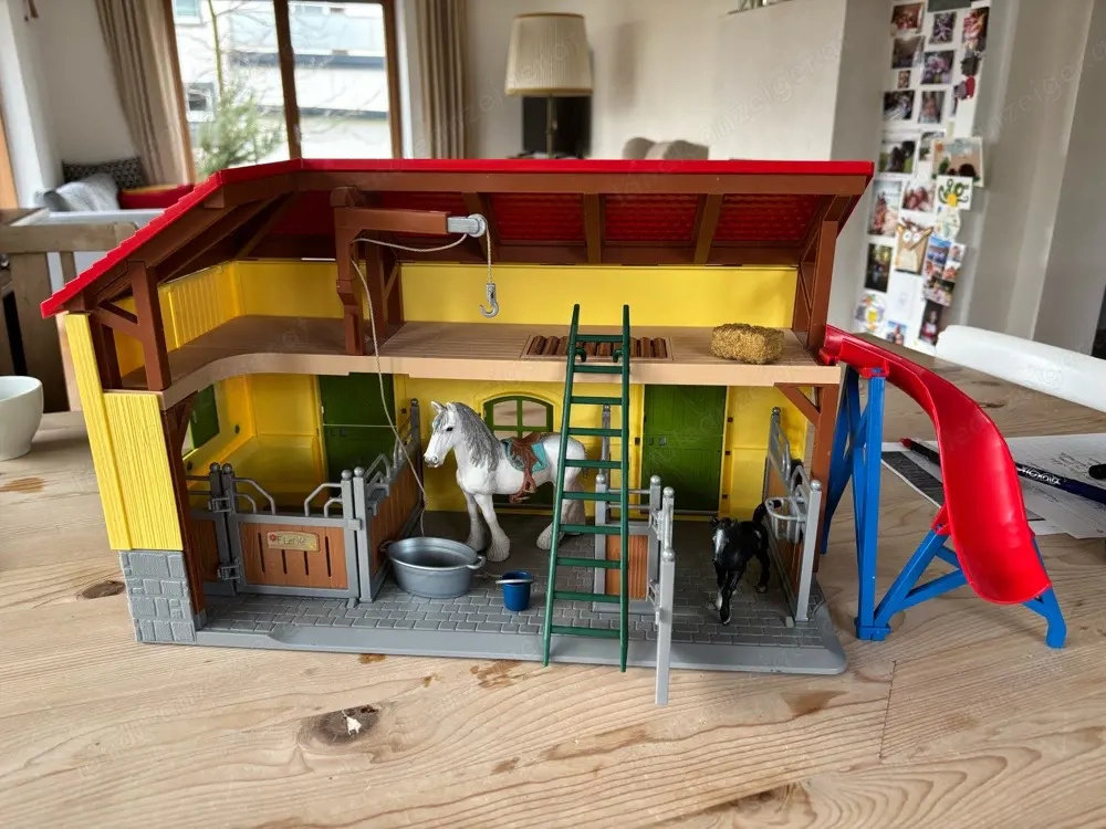 Schleich Pferdestall