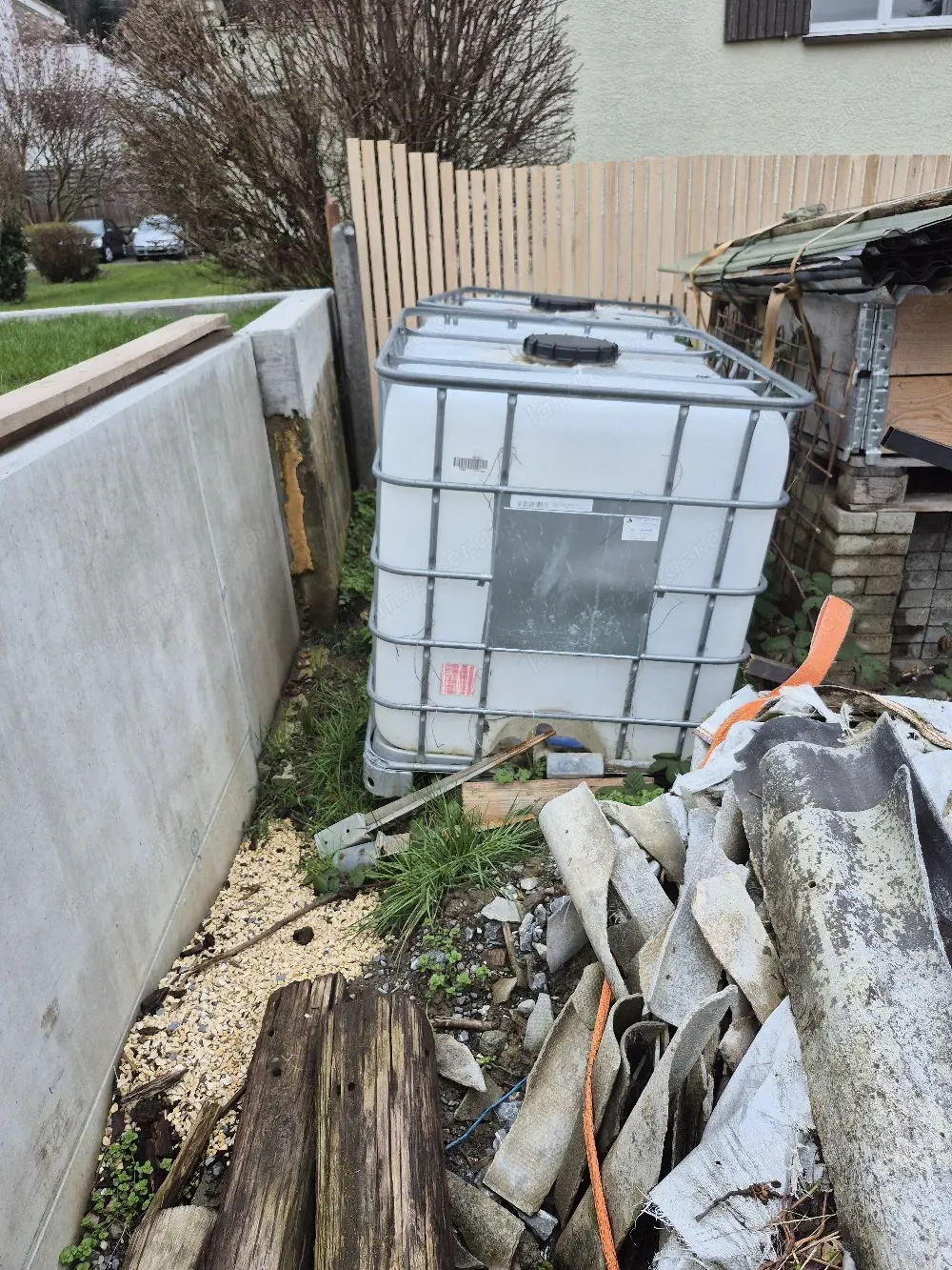 ibc  kontainer neu nur mit wasser befüllt 