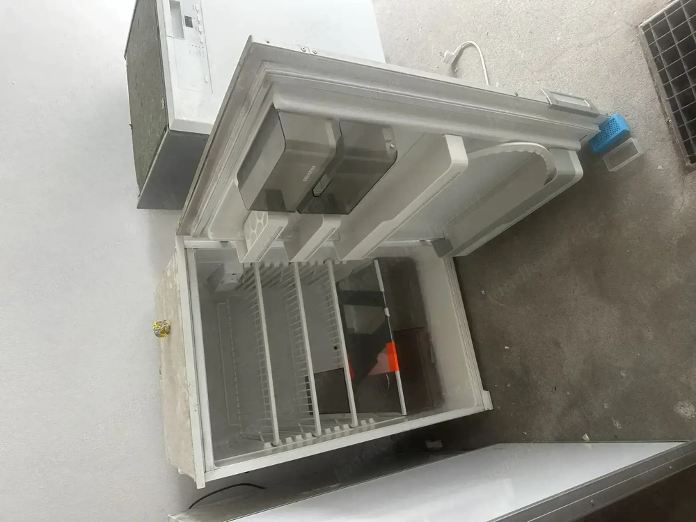 AEG Kühlschrank und SiemensTiefkühlschrank zu verschenken