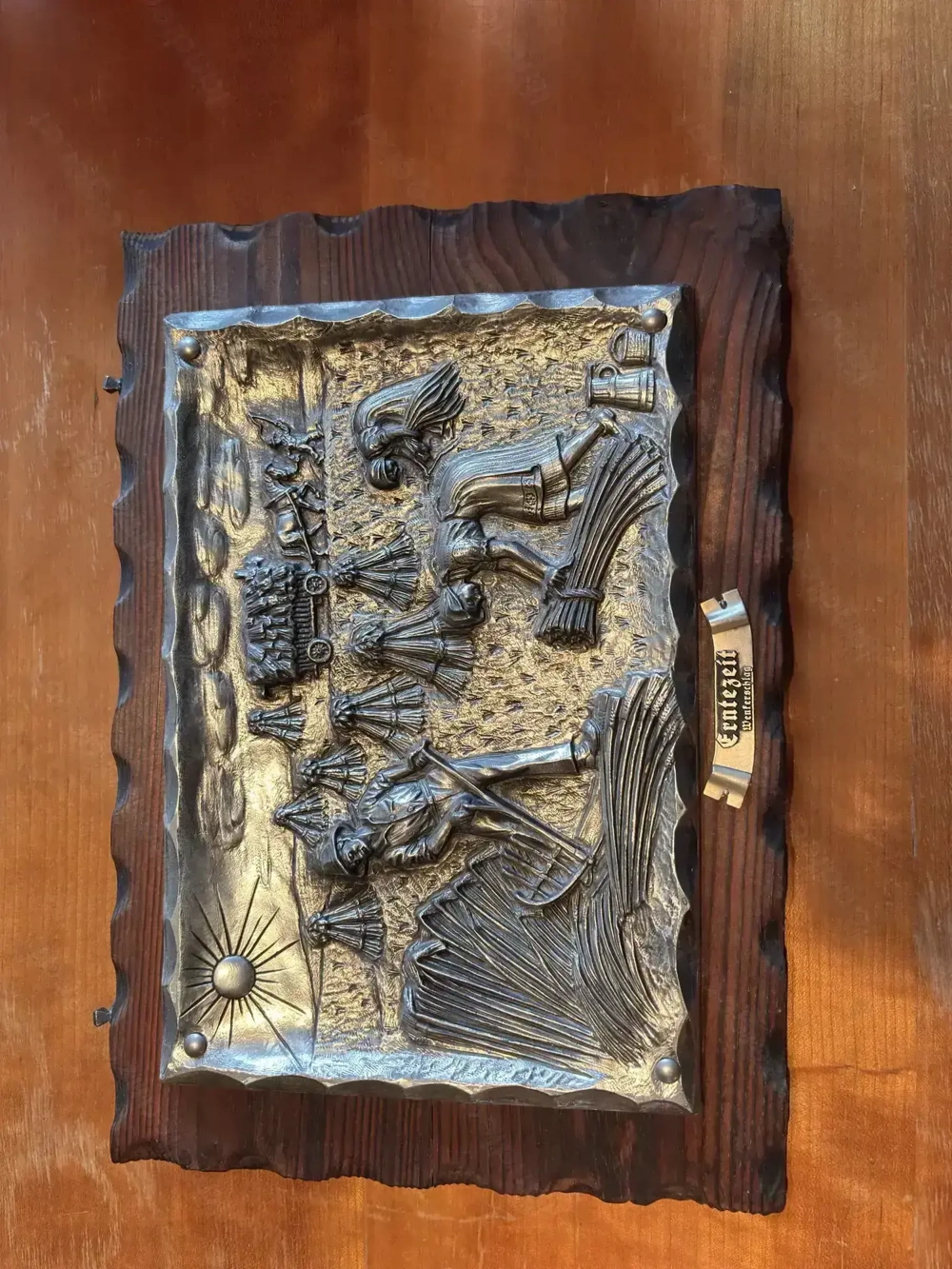 Blechstich -schlag Bild mit dem Titel Erntezeit