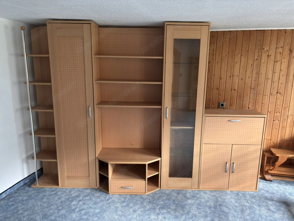 Wandschrank für Wohnraum bzw. Fernsehkasten