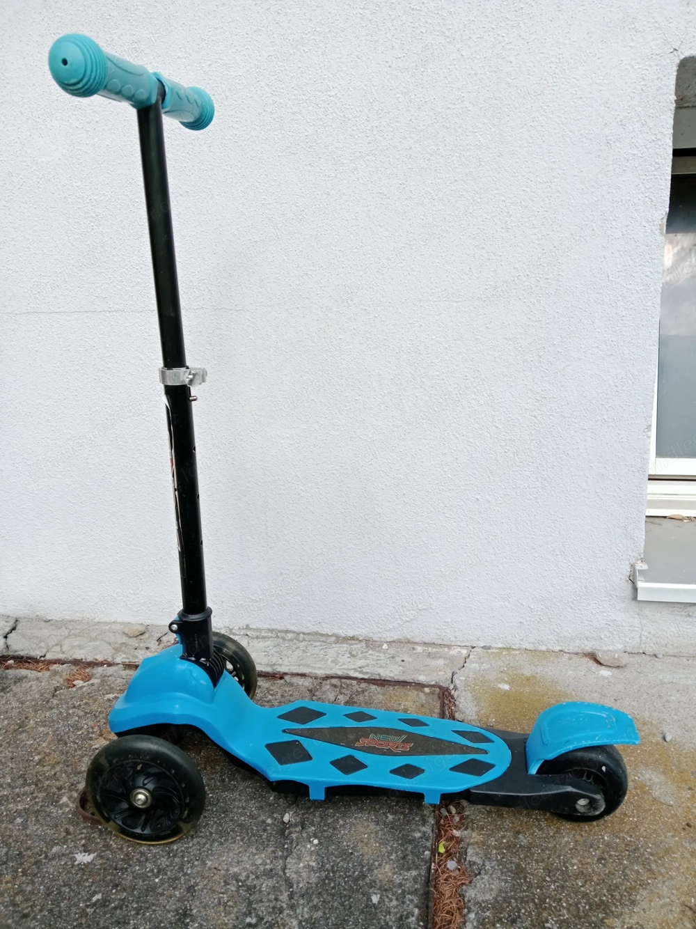Scooter mit 3 Rädern 