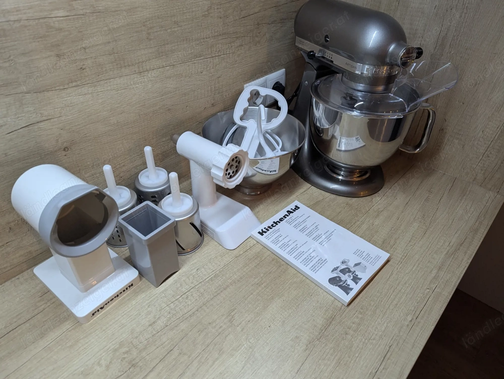 Verkaufe eine KitchenAid Partisan in Silber mit Zubehör 