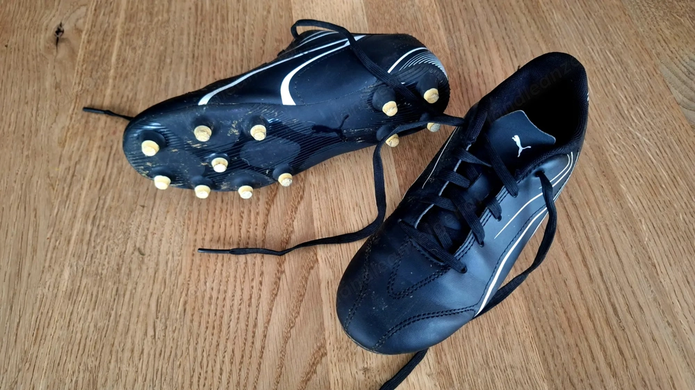 Fußballschuhe, schwarz, Puma, Größe 34