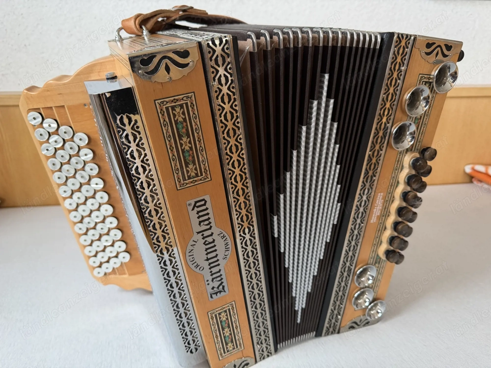 Harmonika Stimmung: G C F B