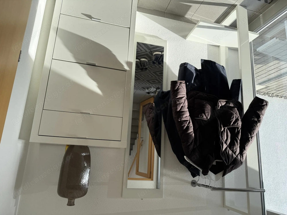 Garderobe mit Spiegel